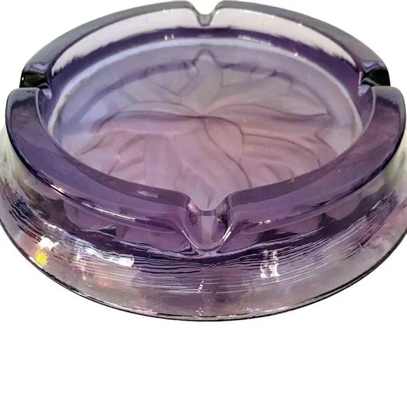 Mid-Century Neodymium Alexandrite Art Glass Ashtray Color-Change Engraved Floral - Picture 3 of 5